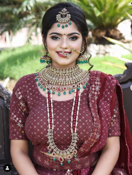 anshi best bridal makeup artist in agra