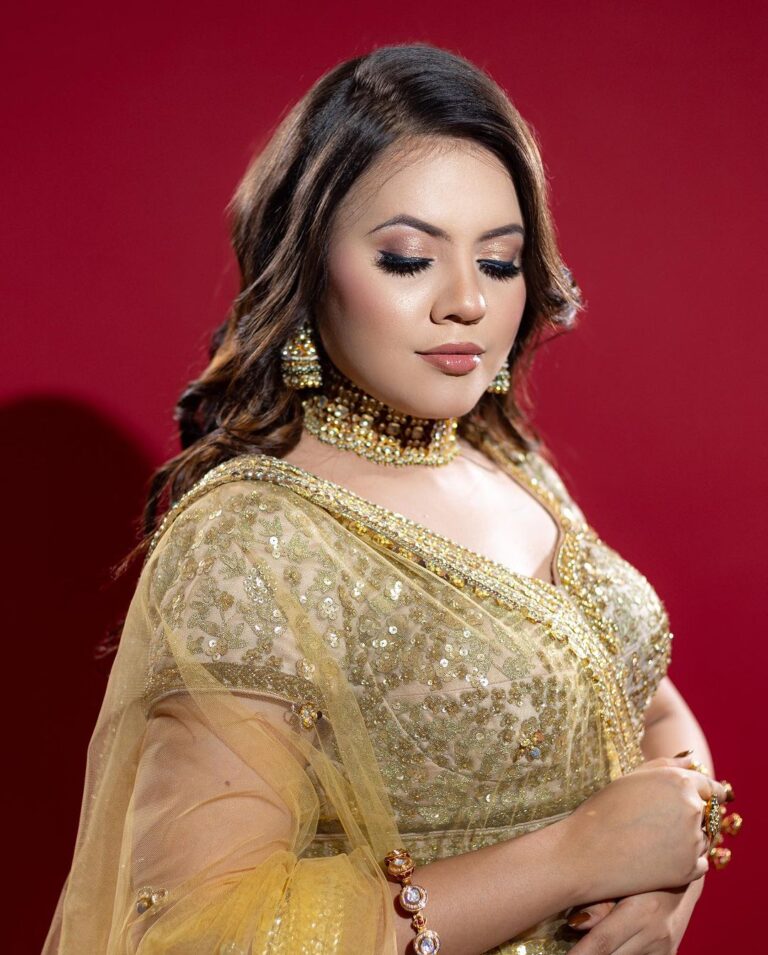 professional makeup artist in agra india